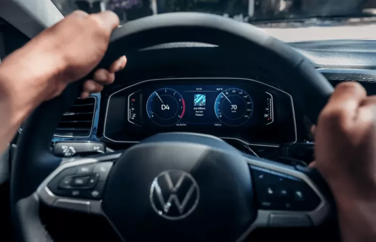 Conheça os erros mais comuns que donos de carros cometem e saiba como evitá-los gastando pouco e com segurança